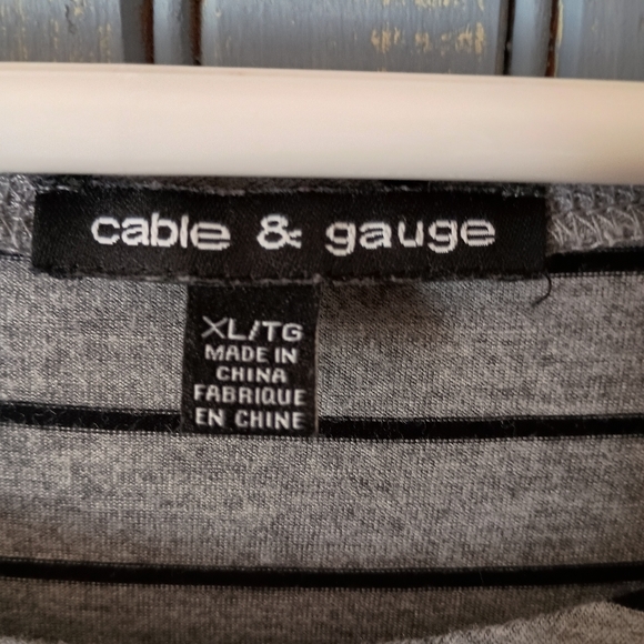 Cable & Gauge top Grey and Black size XL - Picture 2 of 3